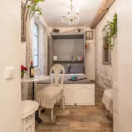 Apartment Studio Greneta *